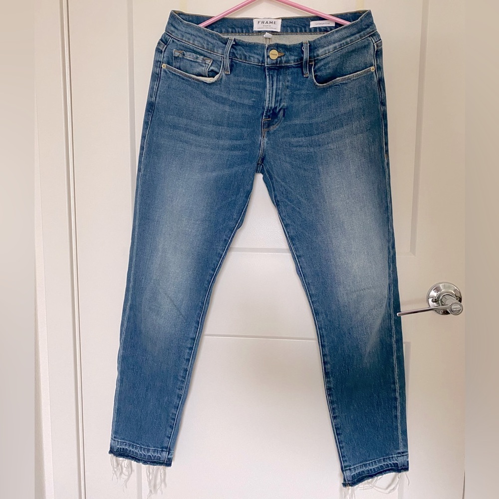 FRAME Le Garçon Crop Chewed Hem Jeans size 27
